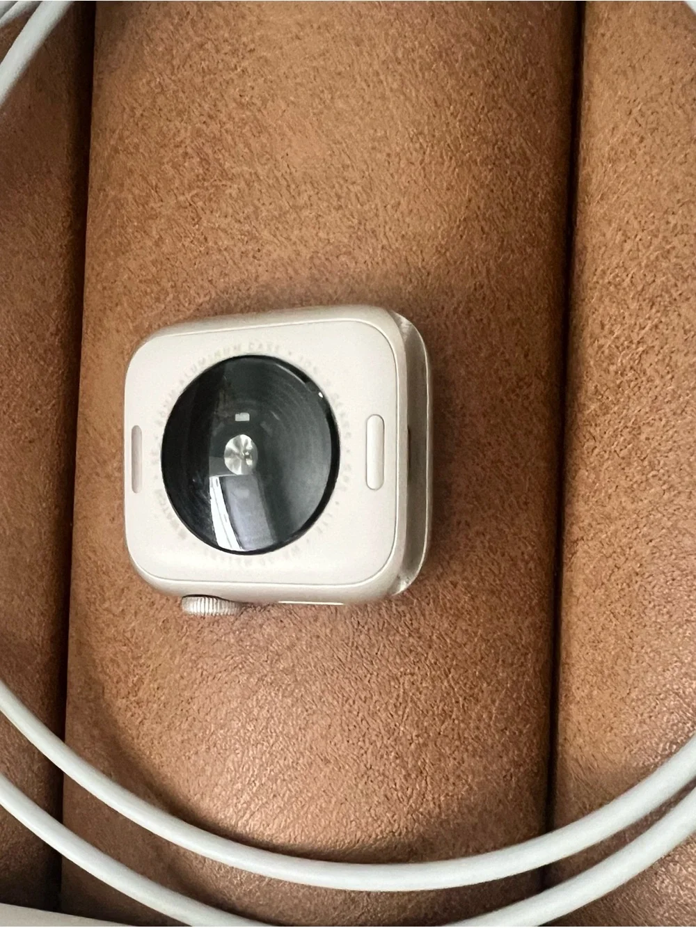 Apple SE (2nd Gen) 40mm Black Smartwatch with Silver Digital Crown